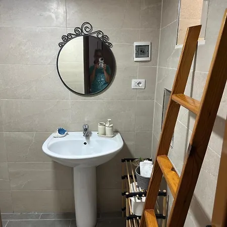 Pensión Alva *